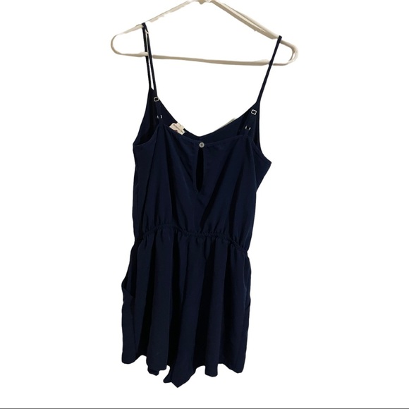 One clothing romper blue size large. Spaghetti straps. Pockets. Keyhole back - Picture 4 of 8
